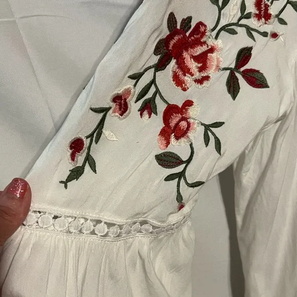 SOLD*** XL Boho Peasant Embroidered Bell Sleeve Poet Blouse - Picture 12 of 12